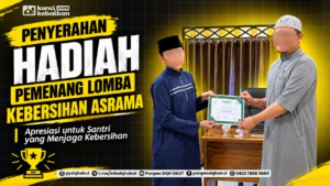 Penyerahan Hadiah Kebersihan Santri